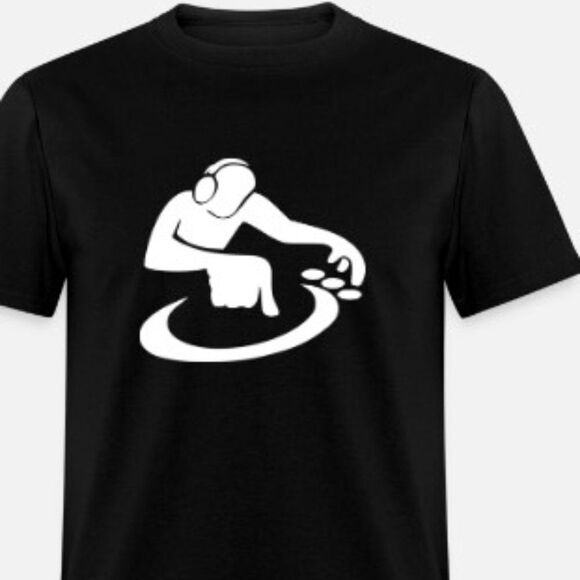 DJ Spinning Turntable Disco - Picture 1 of 1